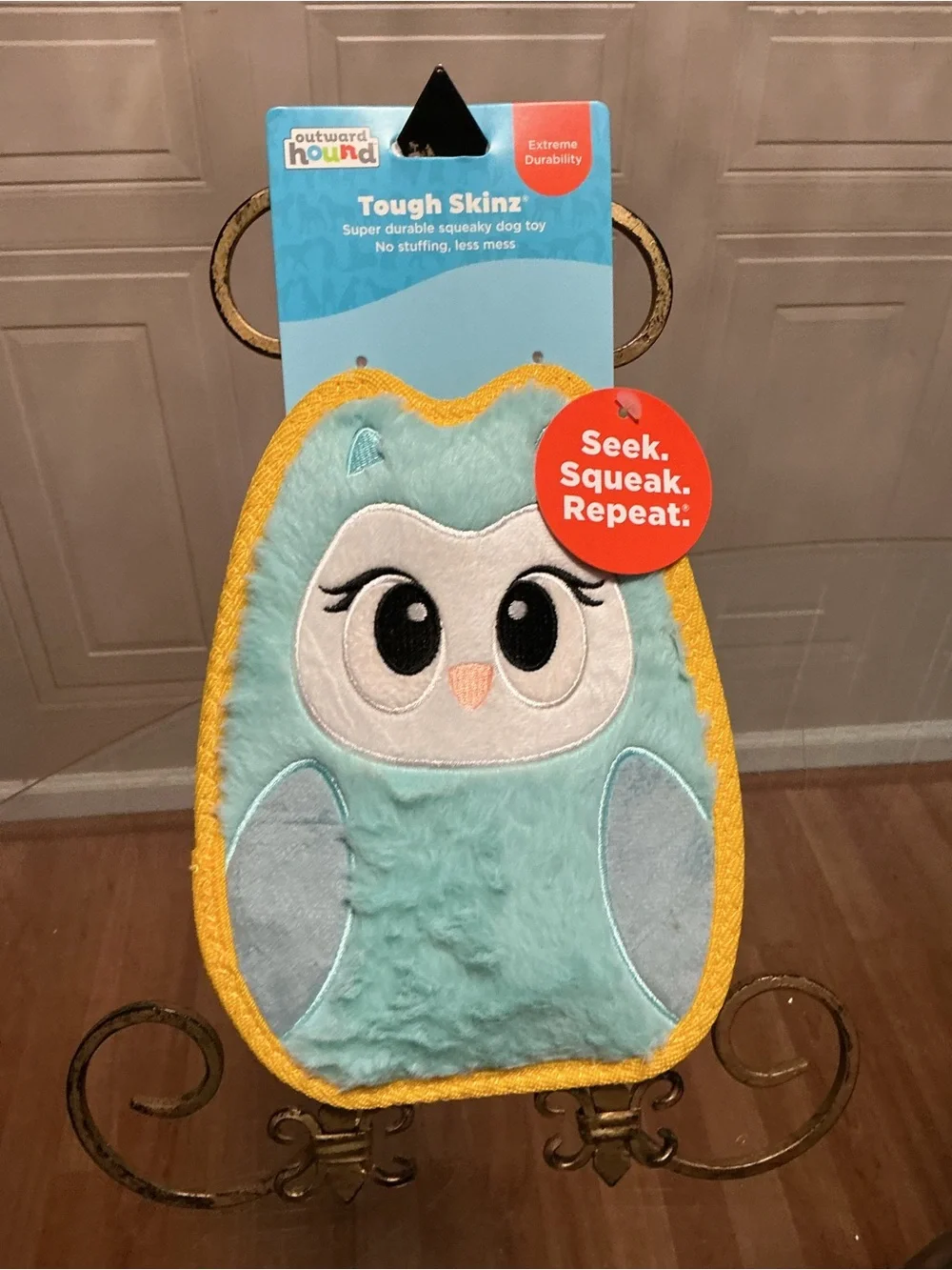 Brand New Outward Hound Tough Skinz Bow Dog Toy Squeak 9”